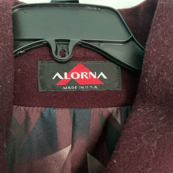 Size 12 long maroon winter coat! - Picture 2 of 5